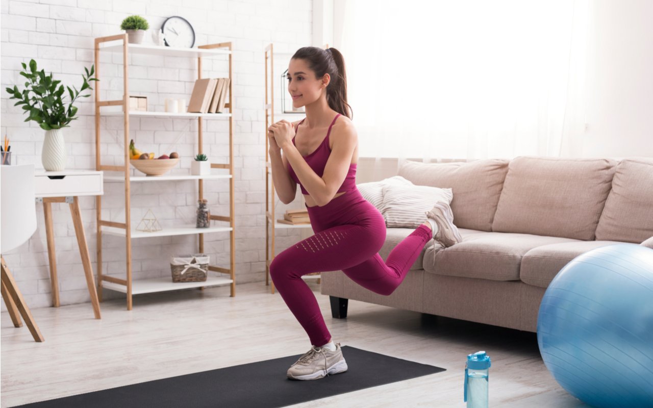 Treinar em Casa com Ajuda do Celular: Quando a Sala Vira Espaço de Exercício